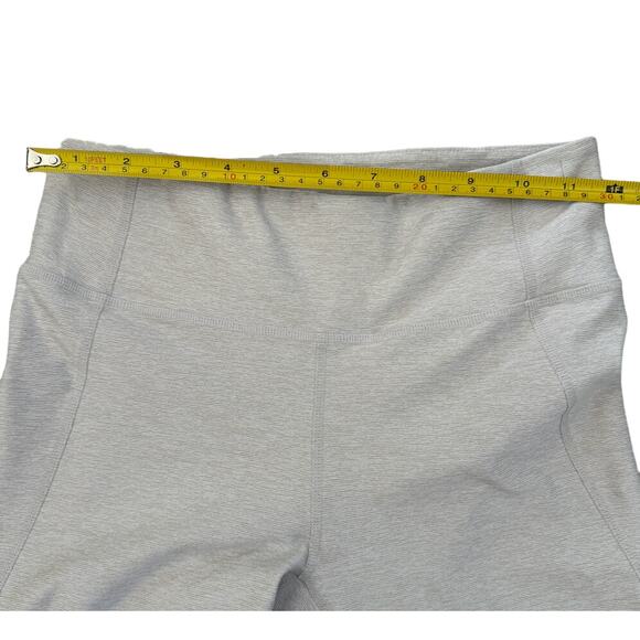 Outdoor Voices 3/4 Warm-Up Legging, Beige/White, Size SMALL - Picture 8 of 8